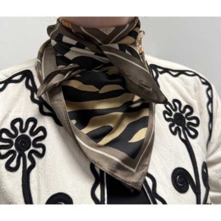 Foulard motif animalier