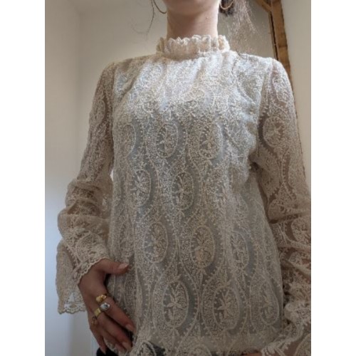 BLOUSE EN DENTELLE JEANNE