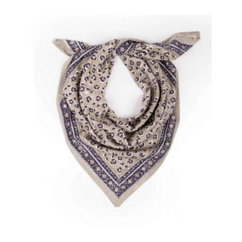 GRAND FOULARD LEOPARD TILLEUL