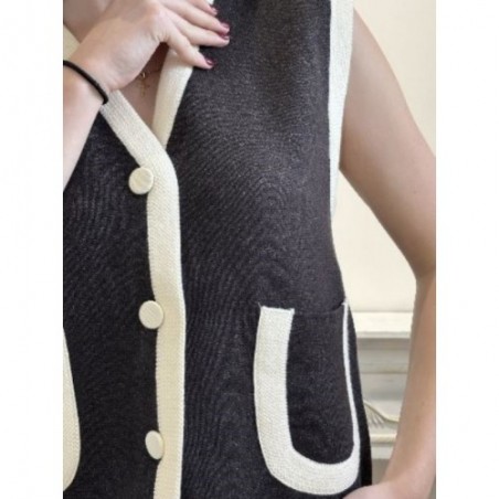 GILET SANS MANCHES A LISERET BLANC