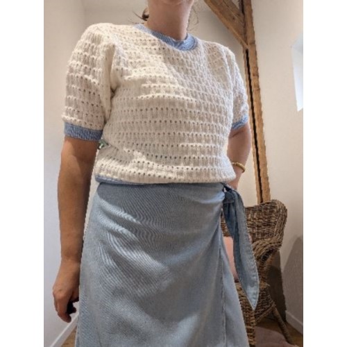 PULL SANS MANCHES BLANC